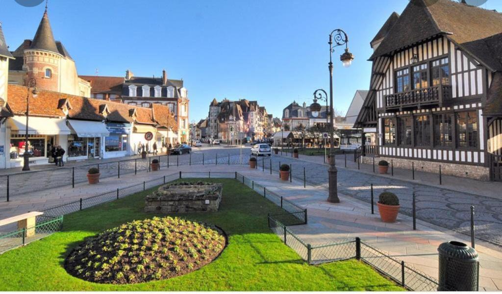 Le Cosy Residence Du Golf Deauville Buitenkant foto