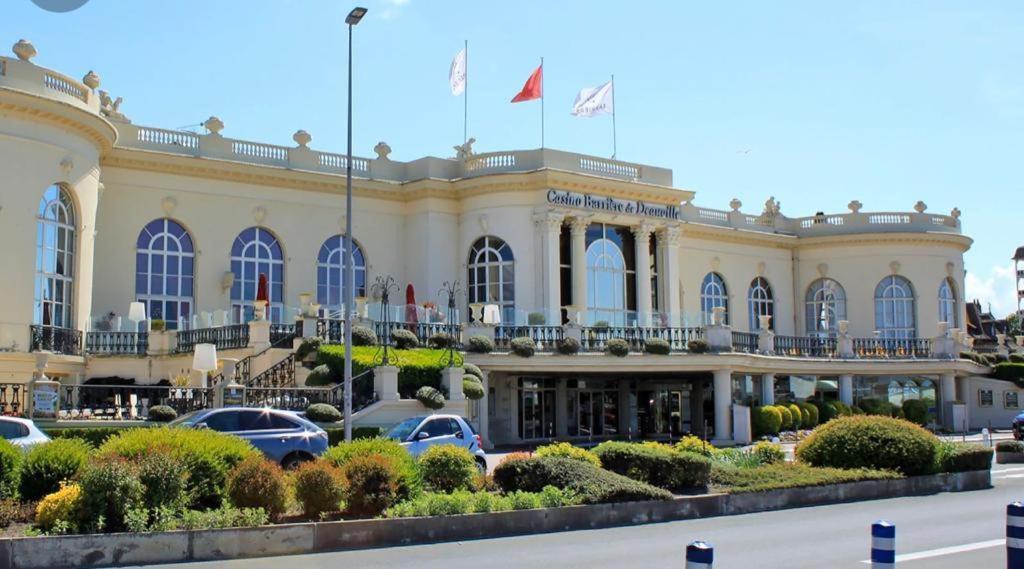 Le Cosy Residence Du Golf Deauville Buitenkant foto